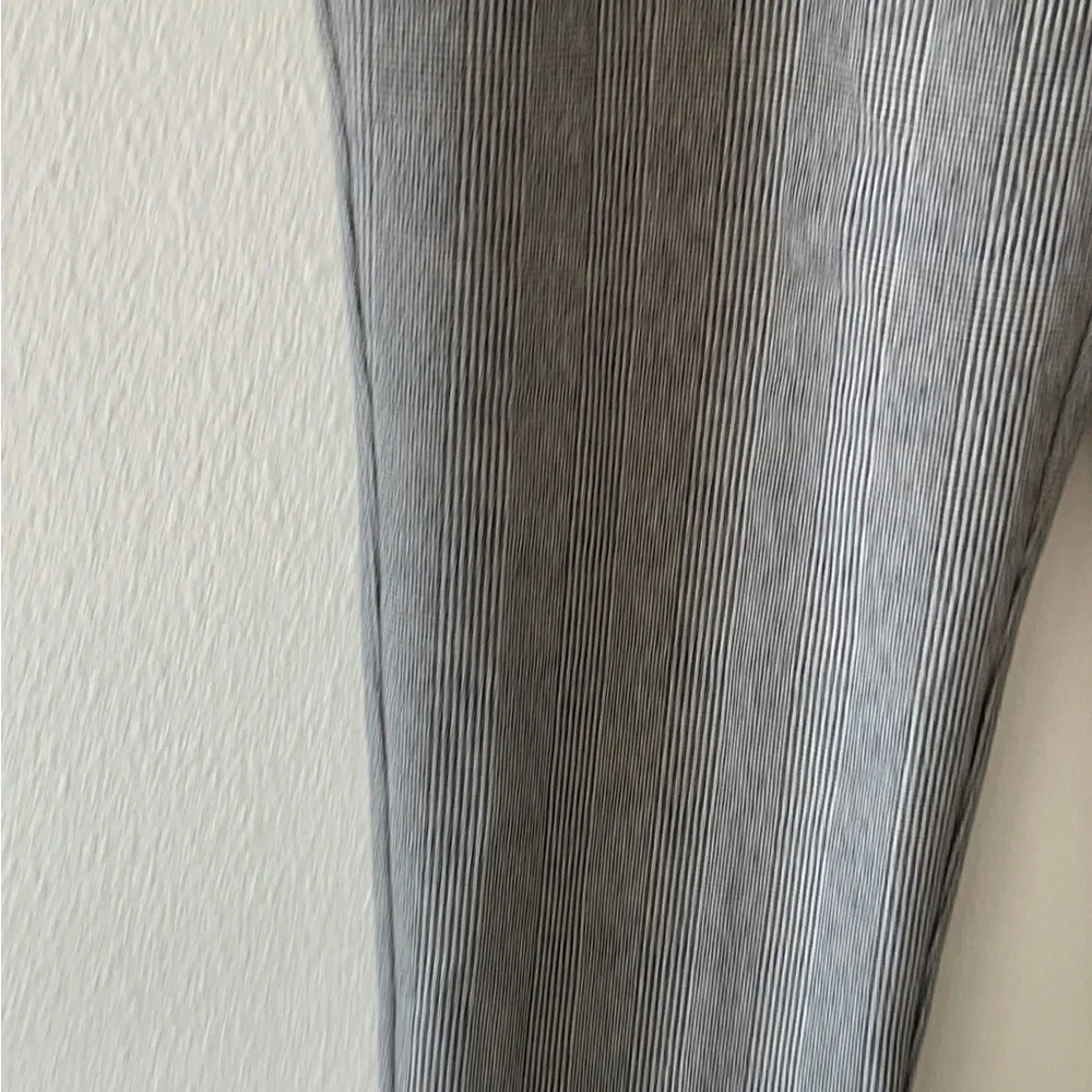 Investments Gray Women's Trousers - Picture 4 of 10